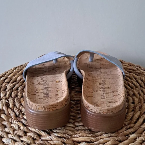 NWOT Donald Pliner Womens Fifi Blue Suede Strap/Molded Cork Wedge Sandals 7.5 - Picture 5 of 8